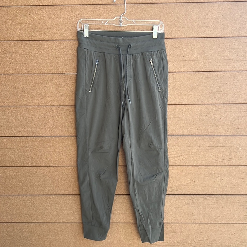 Athleta Trekkie North Jogger 2